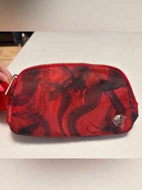 lululemon athletica Red Everywhere Belt Bag 1L- NWT Rare New Years Edition